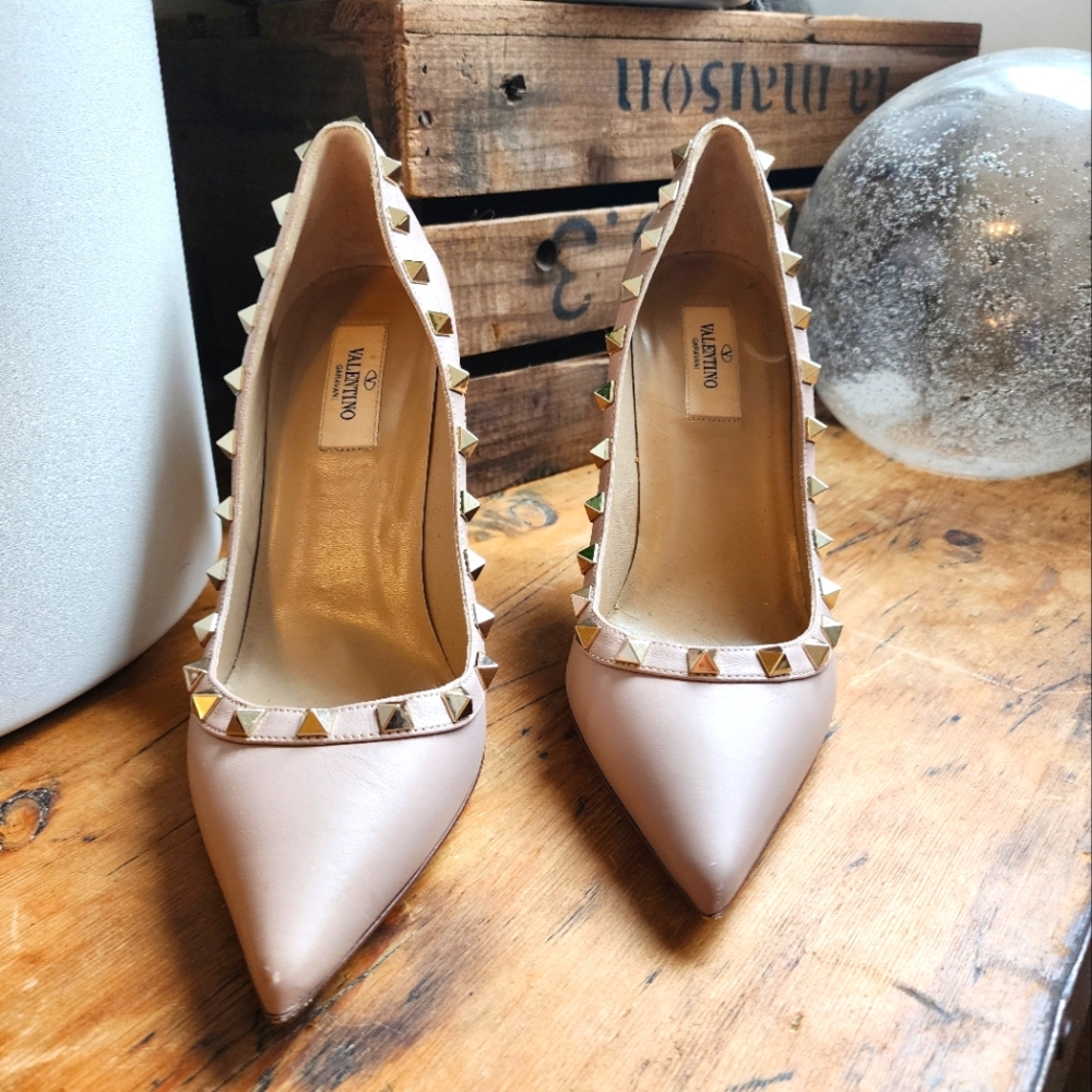 VALENTINO Rockstud Pump 38